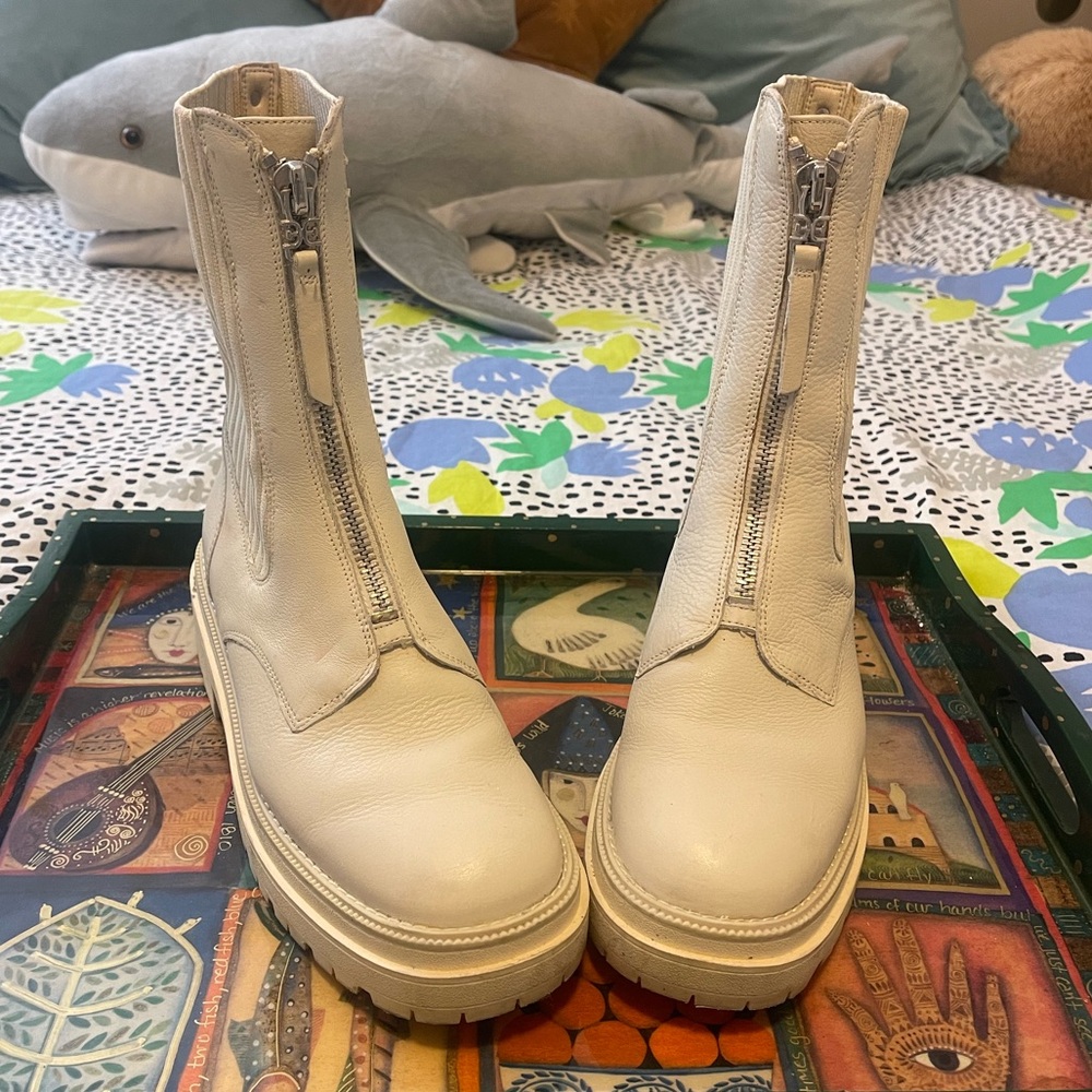 Sam Edelman Winniford cream lug sole zip up combat boot cool grunge